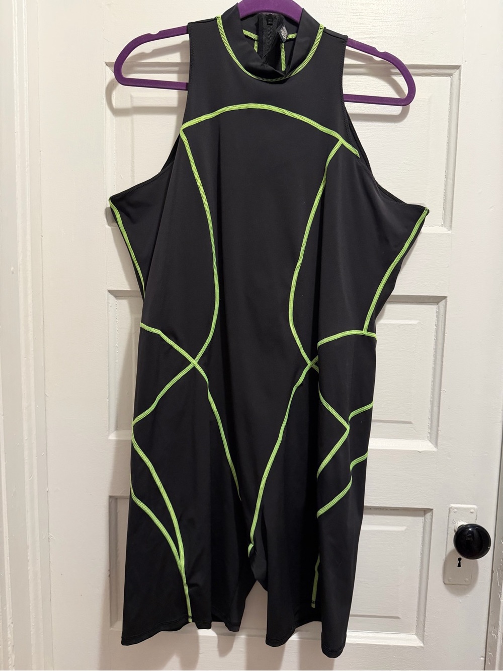 SKIMS Moto Contour Mock Neck Onsie - Picture 4 of 5